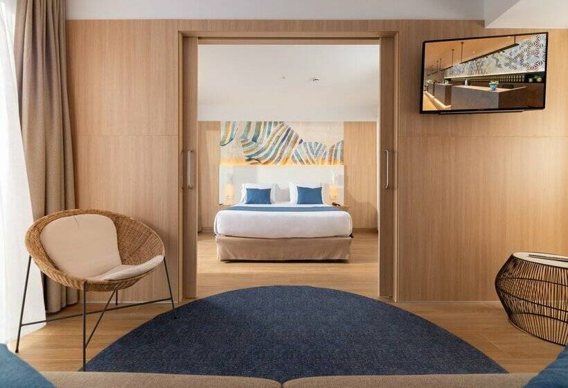 L'Azure Hotel 4* Sup