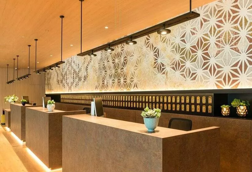 L'Azure Hotel 4* Sup