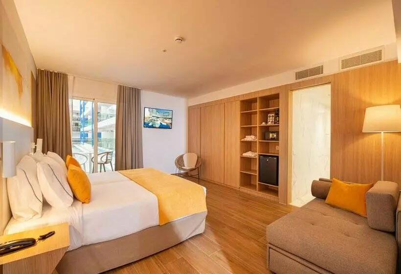 L'Azure Hotel 4* Sup