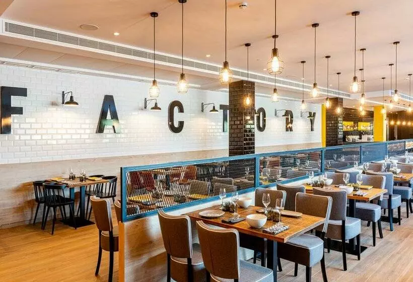 L'Azure Hotel 4* Sup