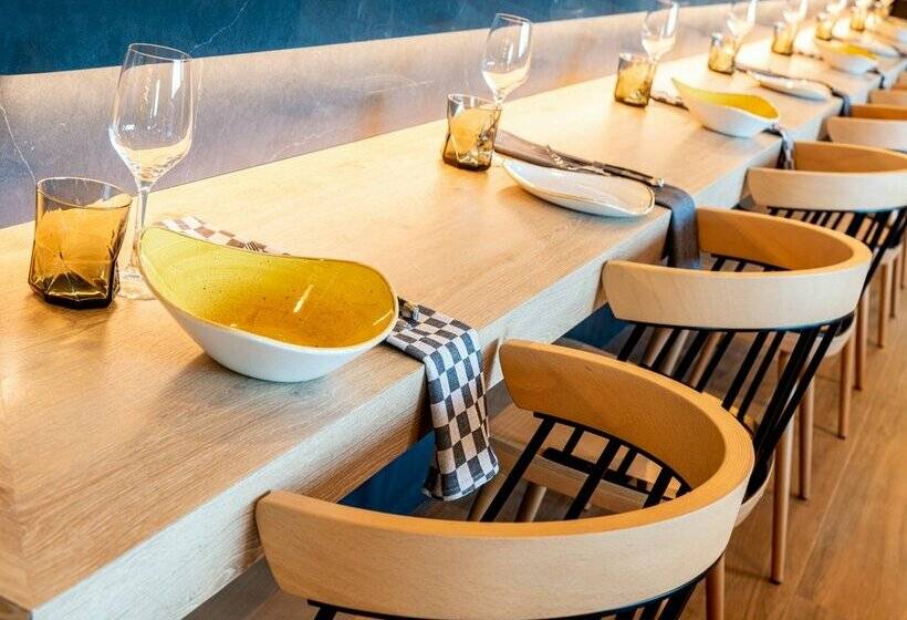 L'Azure Hotel 4* Sup