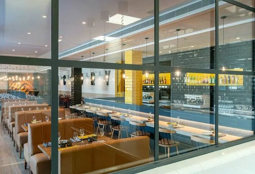 L'Azure Hotel 4* Sup