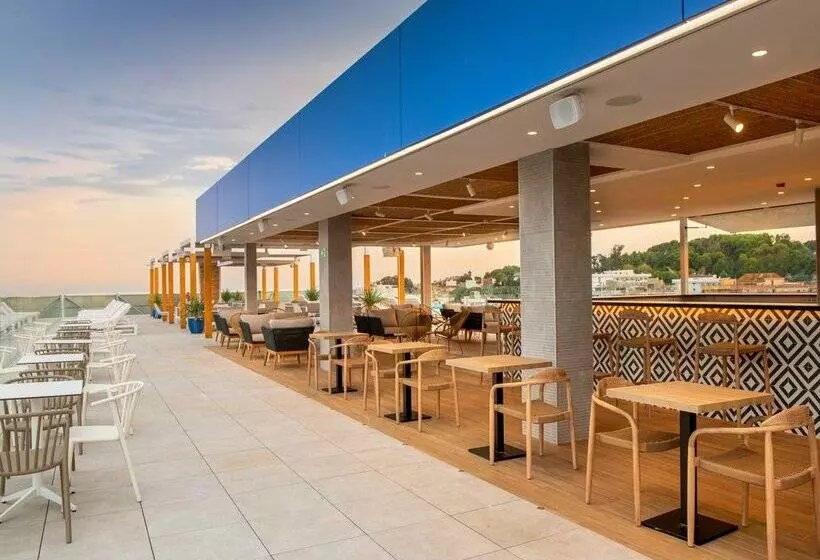 L'Azure Hotel 4* Sup