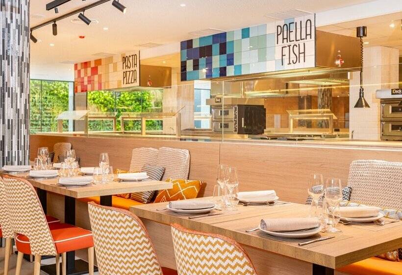 L'Azure Hotel 4* Sup