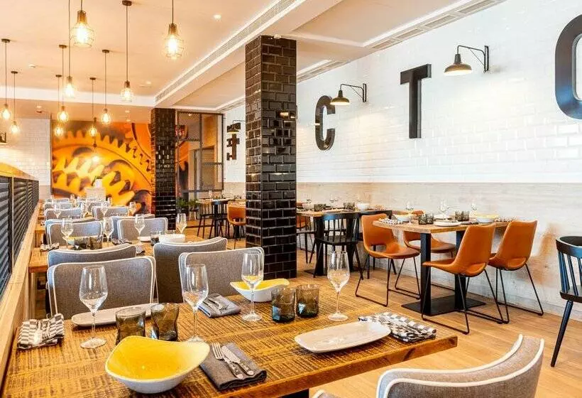 L'Azure Hotel 4* Sup