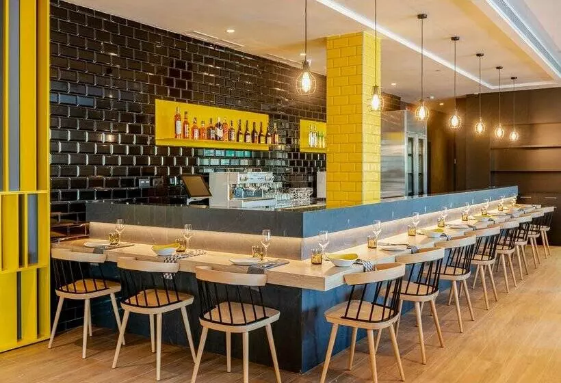 L'Azure Hotel 4* Sup