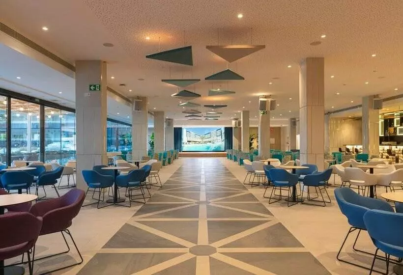 L'Azure Hotel 4* Sup