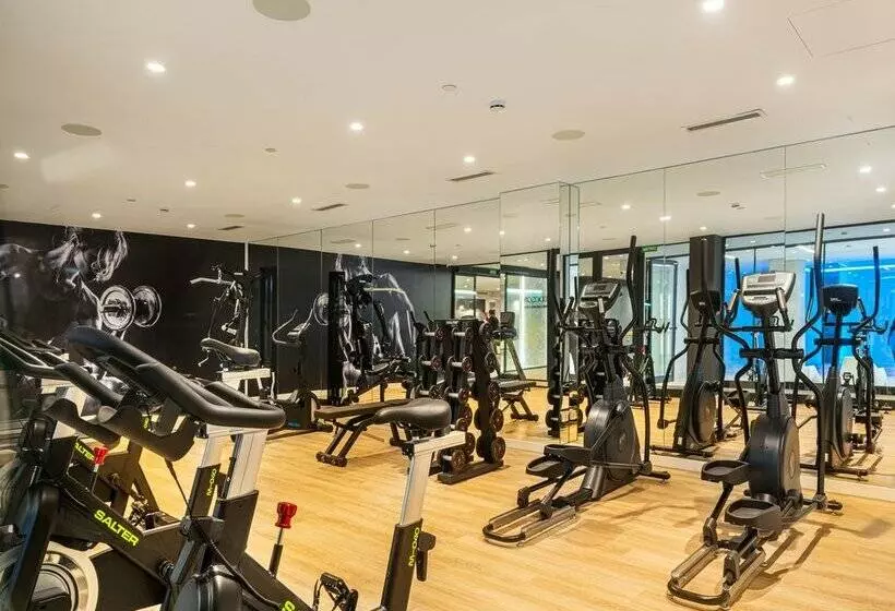 L'Azure Hotel 4* Sup