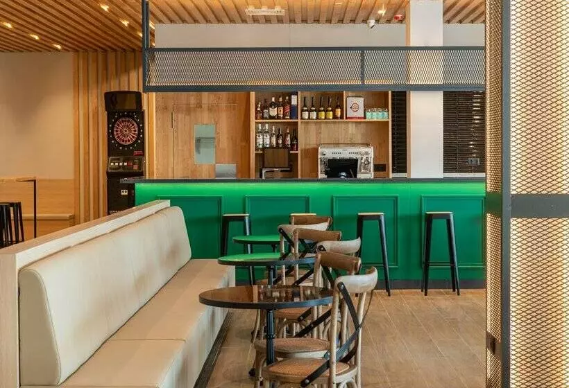 L'Azure Hotel 4* Sup