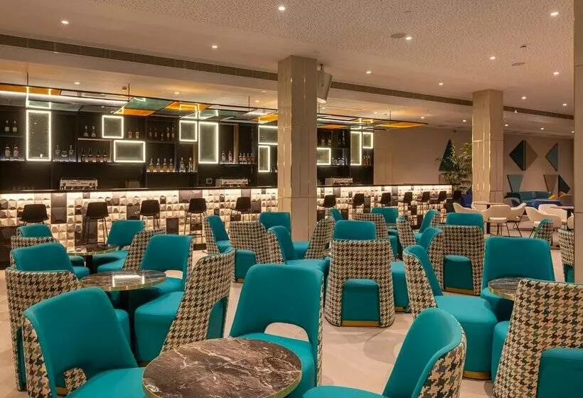 L'Azure Hotel 4* Sup