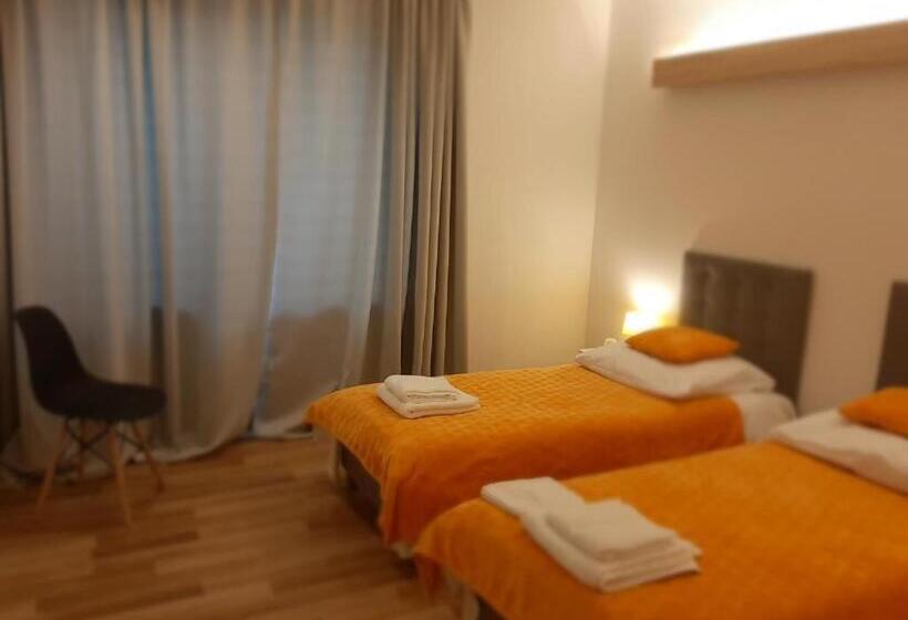 בית מלון כפרי Miodowy