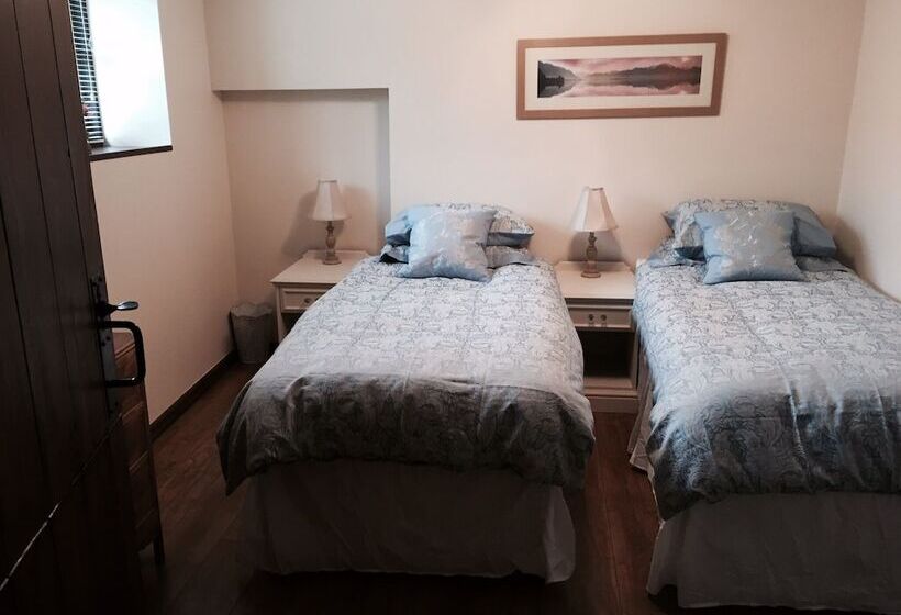 Impeccable 2 Bed Cottage Near Betws Y Coed