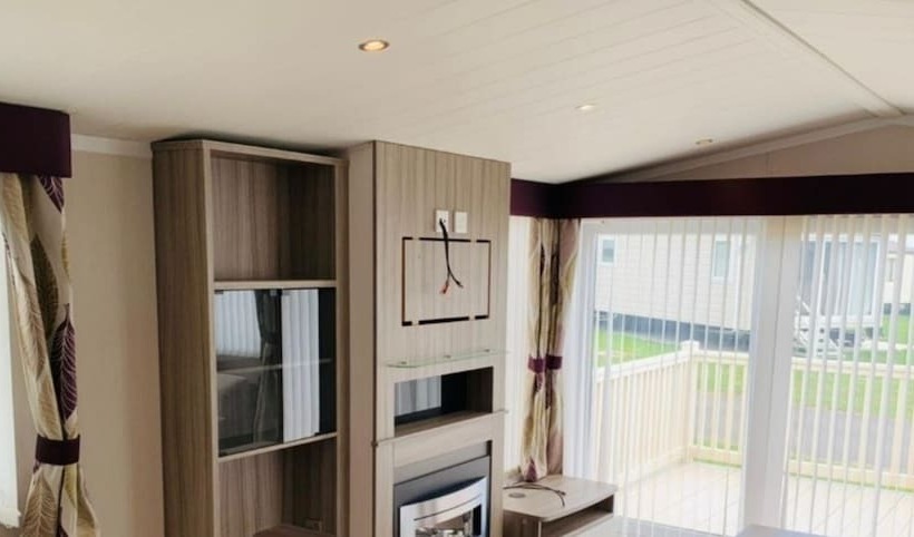 Luxury Caravan Only 10 Mins From The Beach