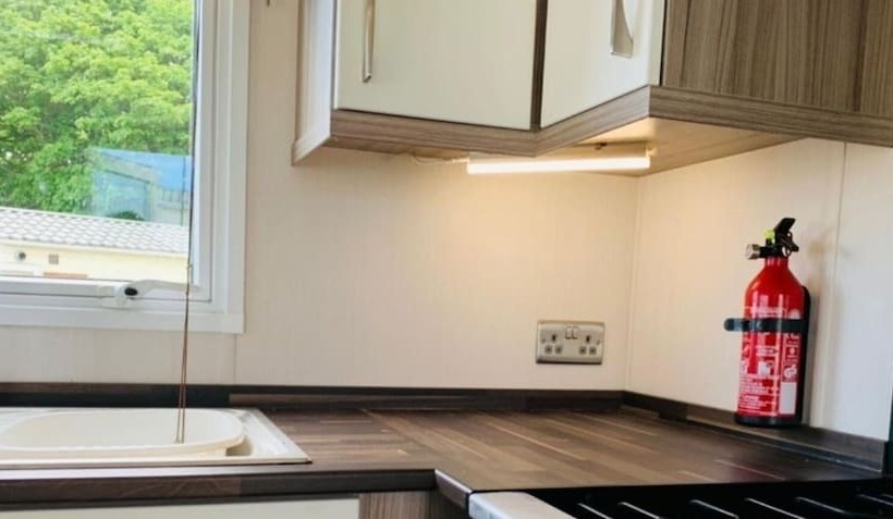 Luxury Caravan Only 10 Mins From The Beach