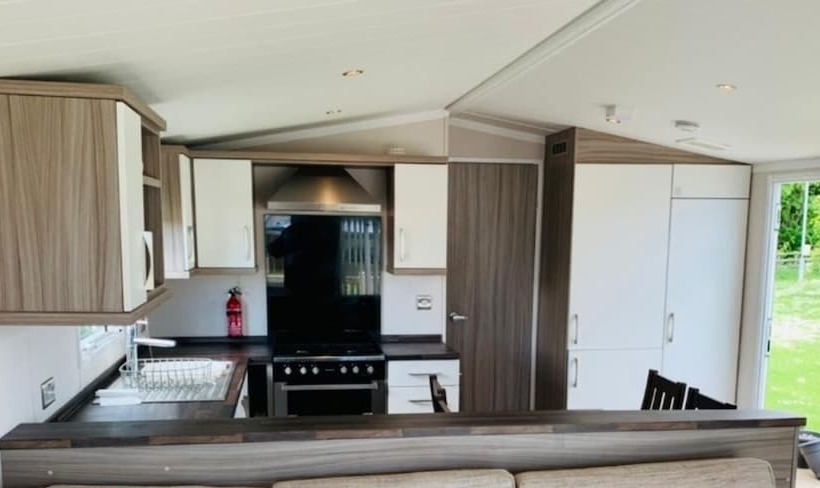 Luxury Caravan Only 10 Mins From The Beach