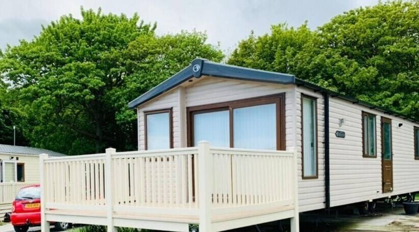 Luxury Caravan Only 10 Mins From The Beach