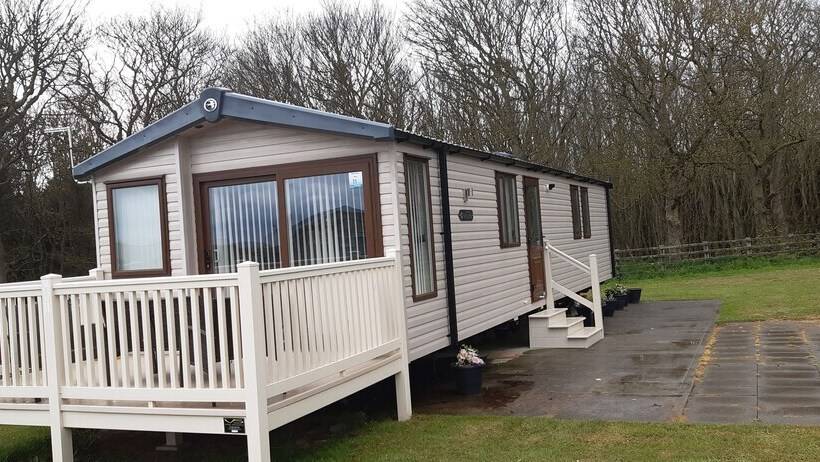 Luxury Caravan Only 10 Mins From The Beach