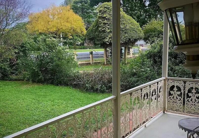 ペンション Blayney House