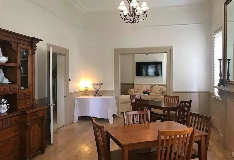 ペンション Blayney House