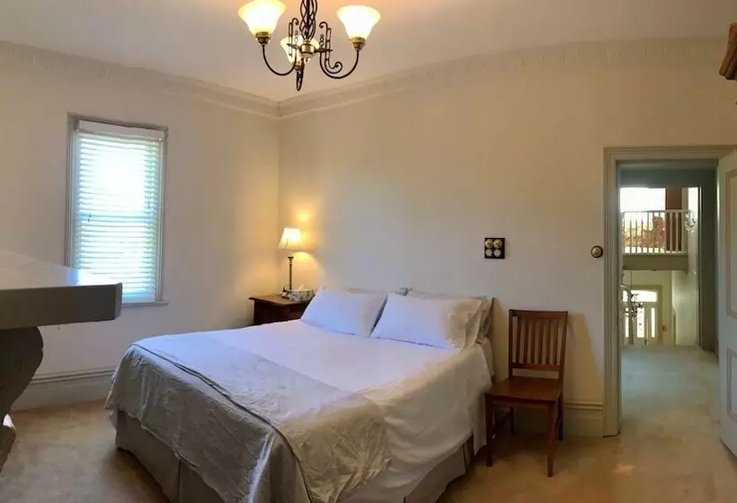 ペンション Blayney House