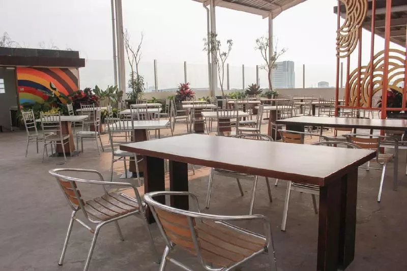 ホテル Reddoorz Premium Near Bandung Station