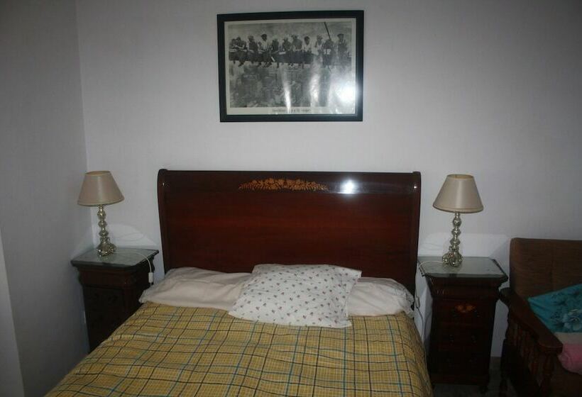 پانسیون Patio De La Fuenseca