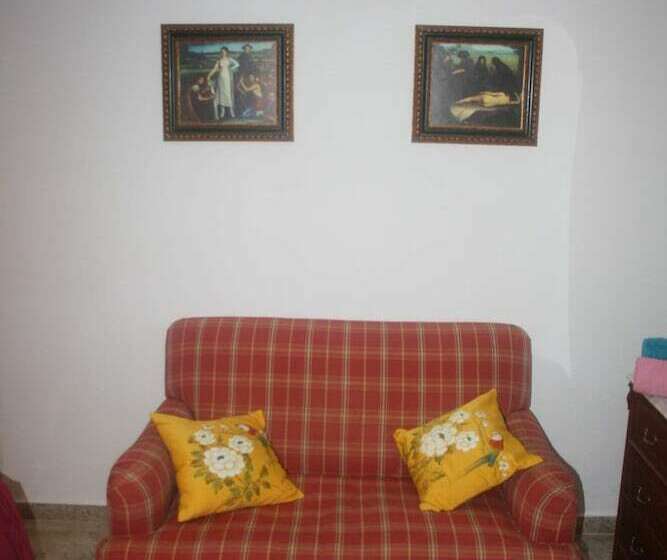 پانسیون Patio De La Fuenseca