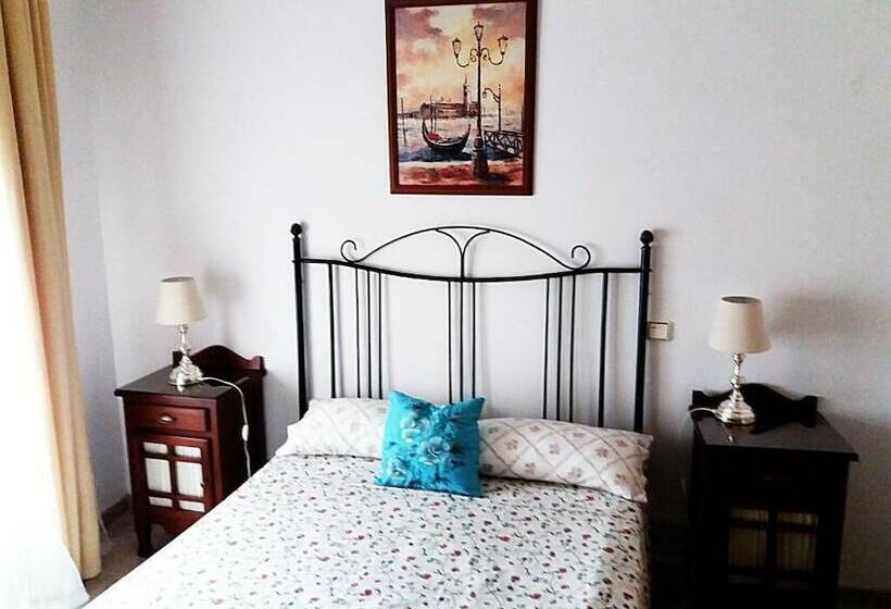 پانسیون Patio De La Fuenseca