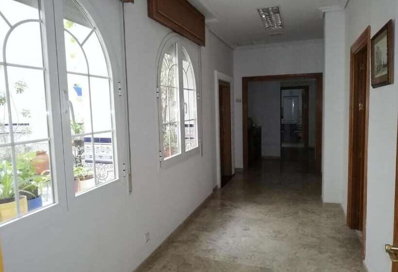 پانسیون Patio De La Fuenseca