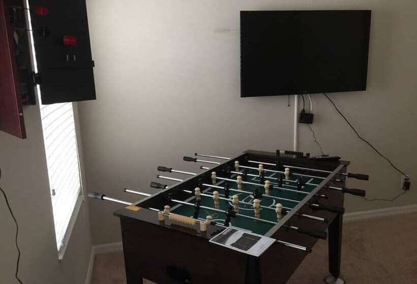 10 Beds! Modern House. Universal & Convention