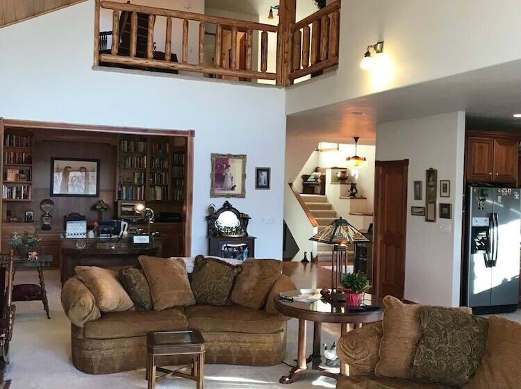 簡易ホテル The Electric Bungalow