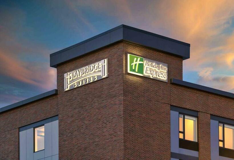 호텔 Holiday Inn Express   Boston Logan Airport   Revere, An Ihg