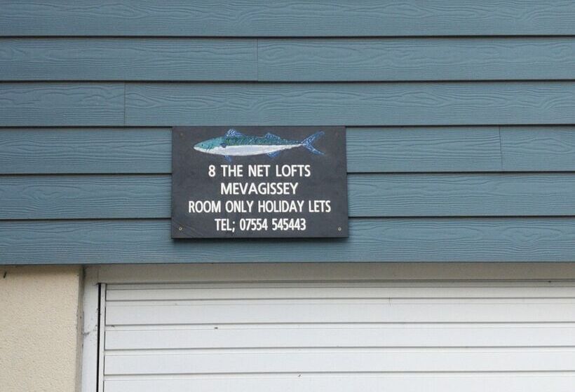 Pensionat Blue Mackerel Adults Only