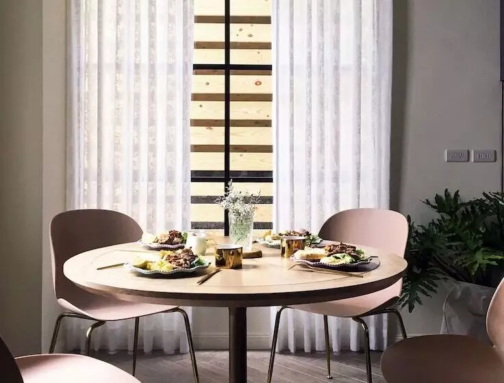 تختخواب و صبحانه Madam's Mansion Homestay