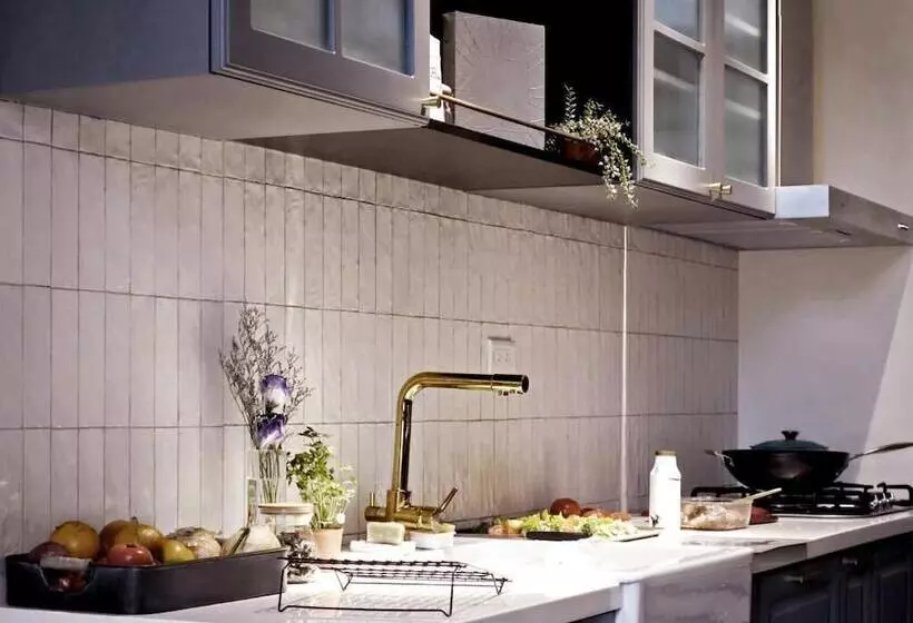 تختخواب و صبحانه Madam's Mansion Homestay