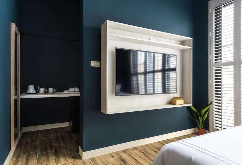 تختخواب و صبحانه Madam's Mansion Homestay