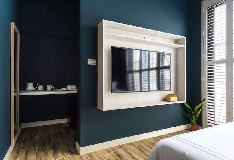 تختخواب و صبحانه Madam's Mansion Homestay