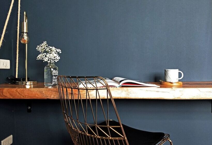 تختخواب و صبحانه Madam's Mansion Homestay