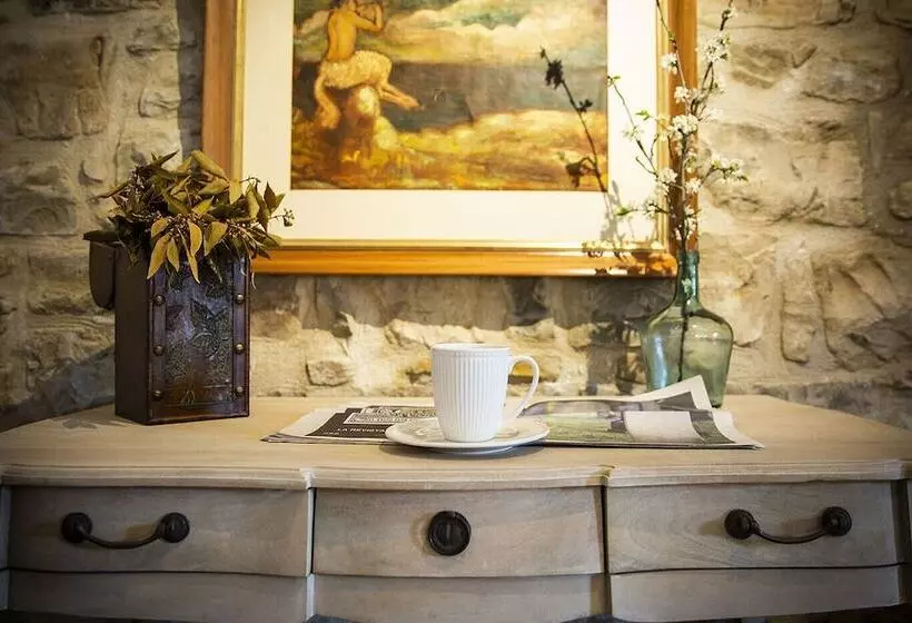 تختخواب و صبحانه Mas El Barber