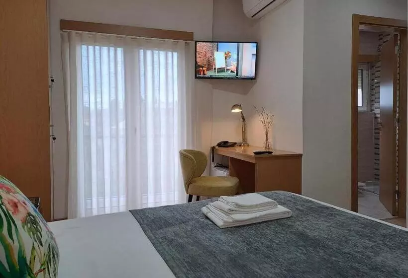 ベッドアンドブレックファースト Square