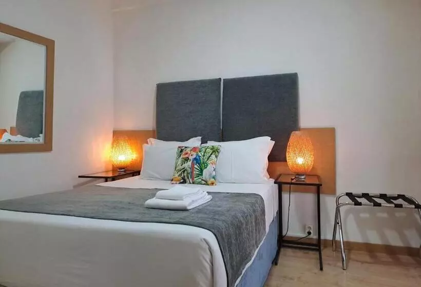 ベッドアンドブレックファースト Square