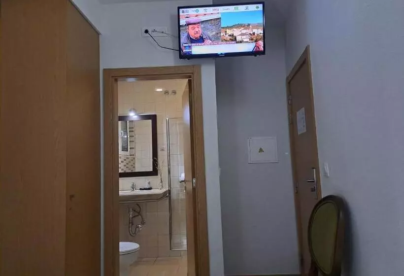 ベッドアンドブレックファースト Square