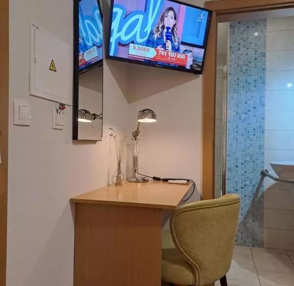 ベッドアンドブレックファースト Square