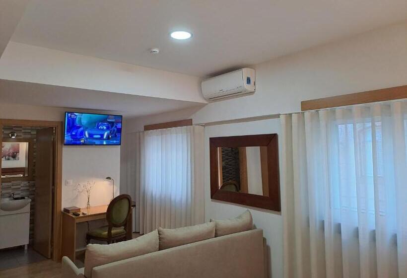 住宿加早餐  Square