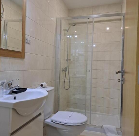 住宿加早餐  Square