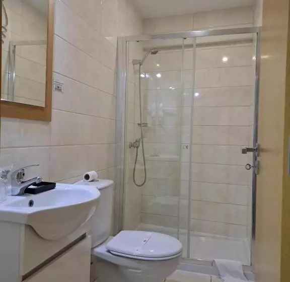 ベッドアンドブレックファースト Square