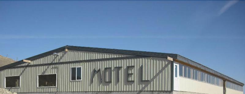 Hooks Hideaway Motel