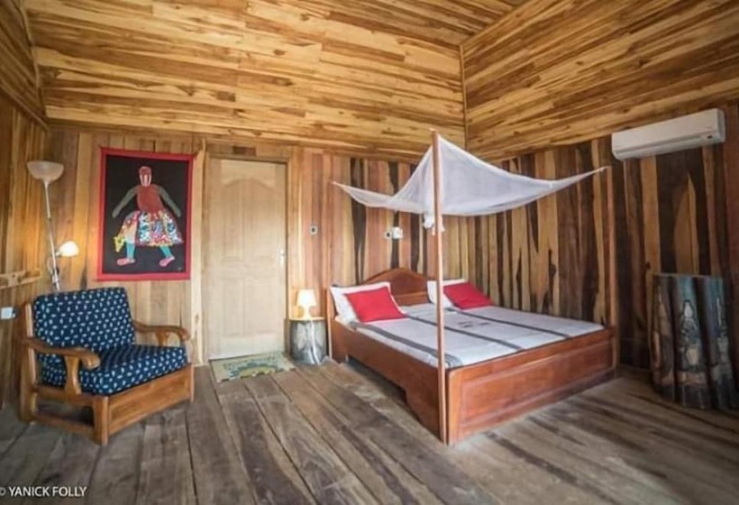 هتل Auberge Chez Théo