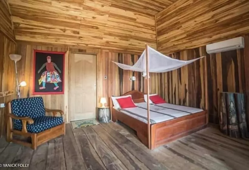 هتل Auberge Chez Théo