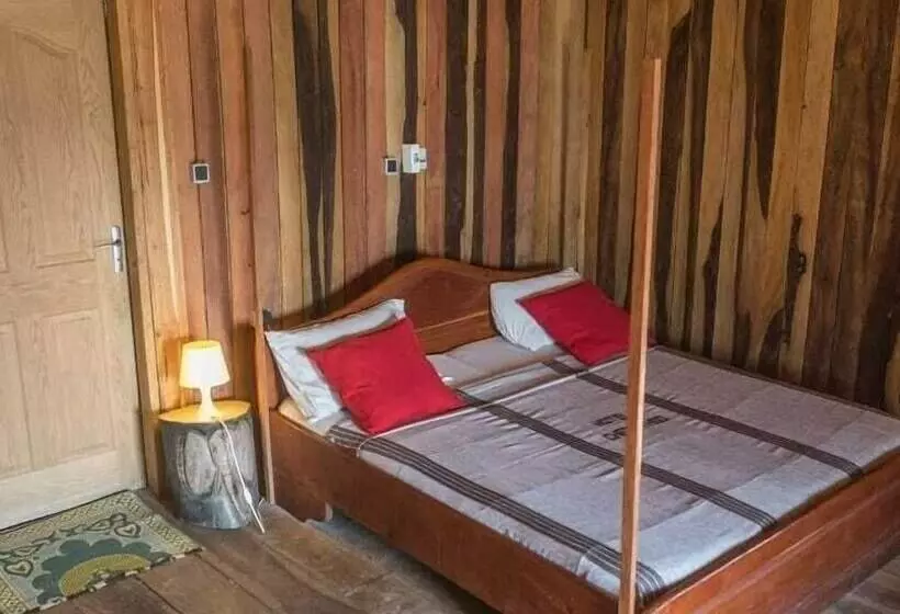 هتل Auberge Chez Théo